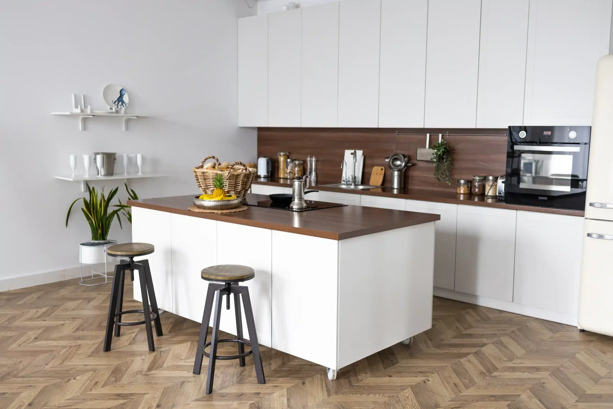 2025 flooring trends featuring warm hardwood floors, luxury vinyl, and cozy carpet for Erie, CO homes.